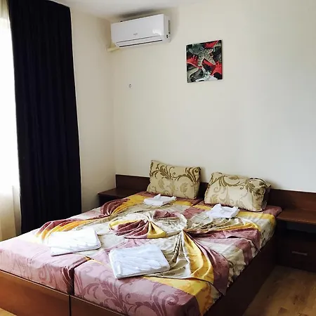 Guest house Natali 2*